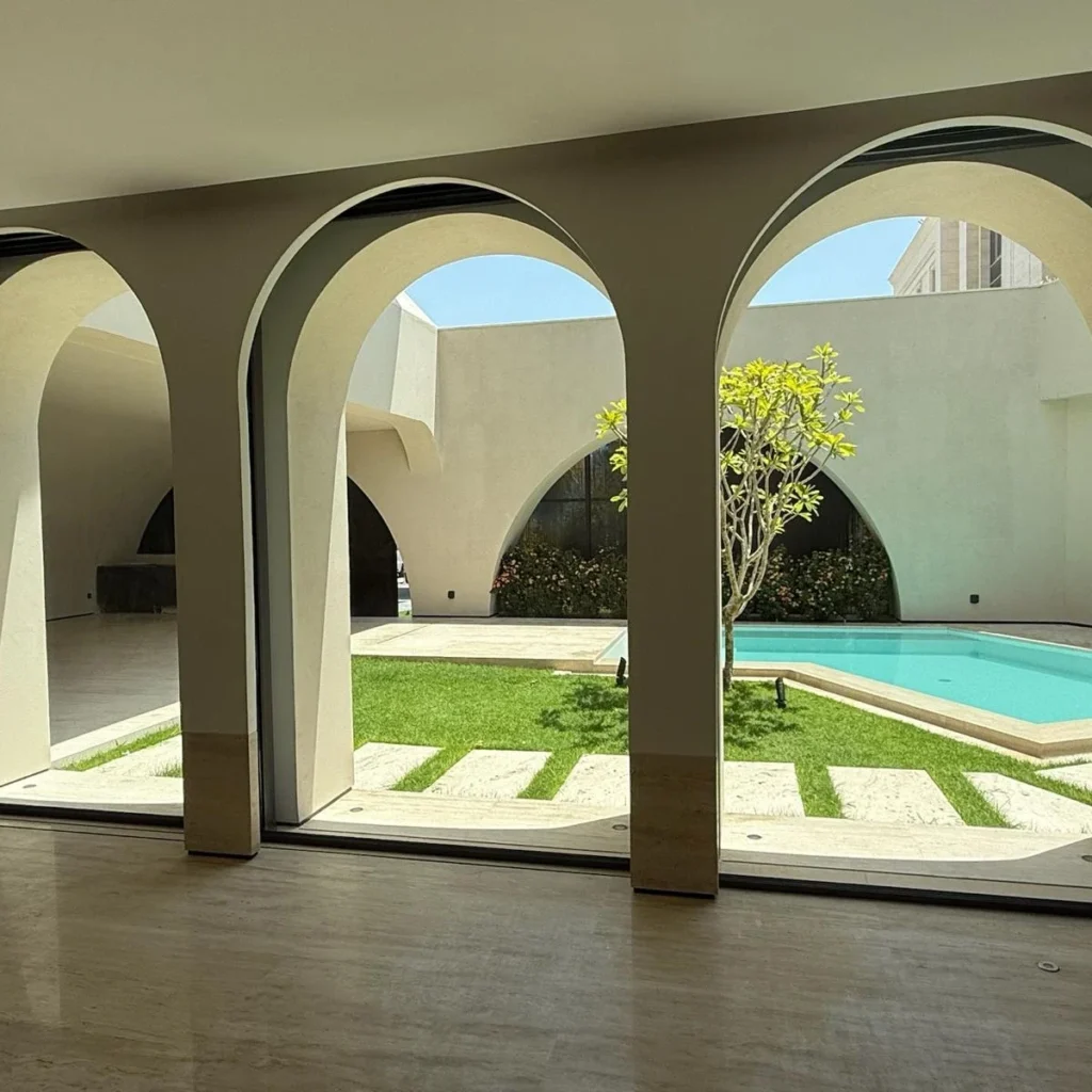 Private Villa – LIGHT TRAVERTINE