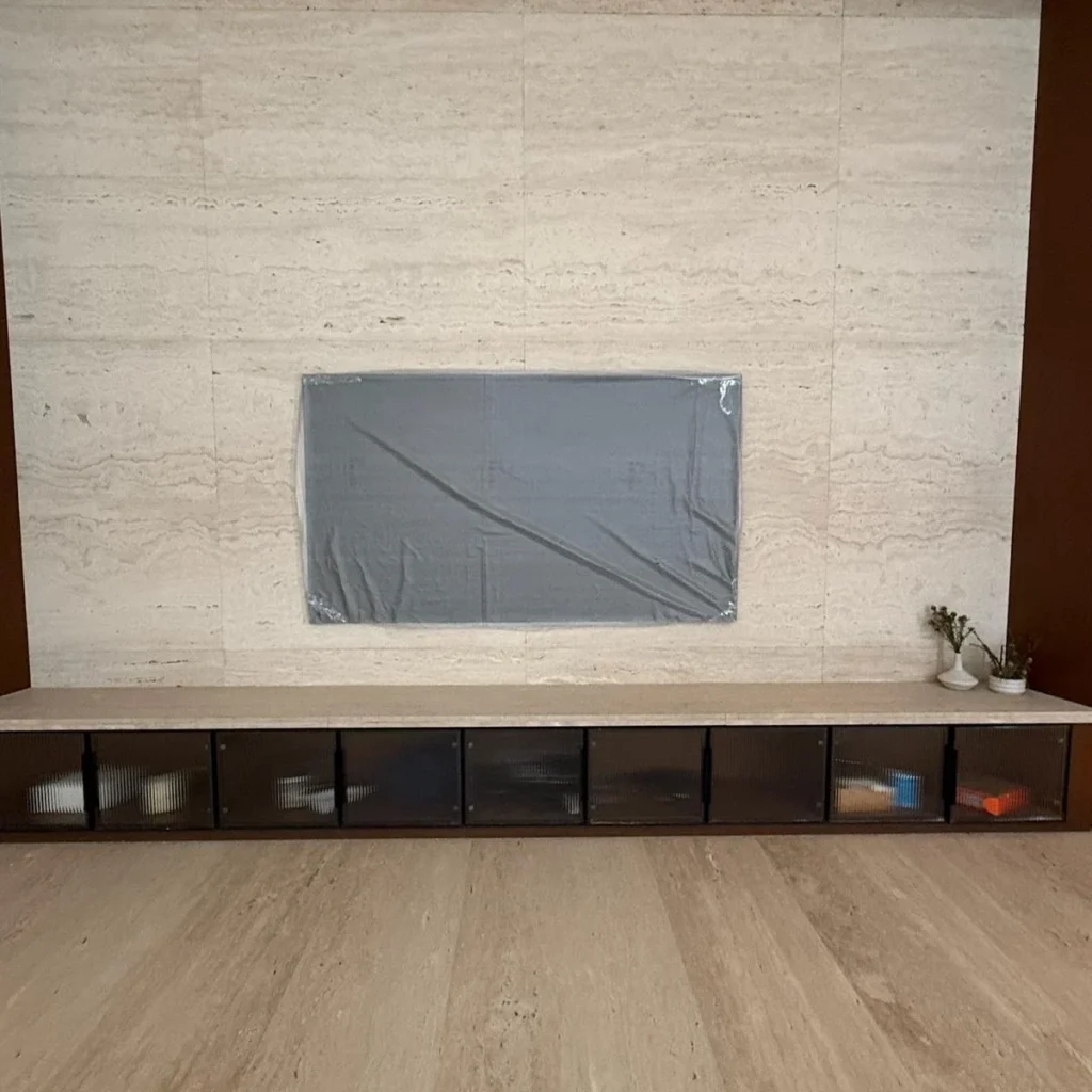 Private Villa – LIGHT TRAVERTINE