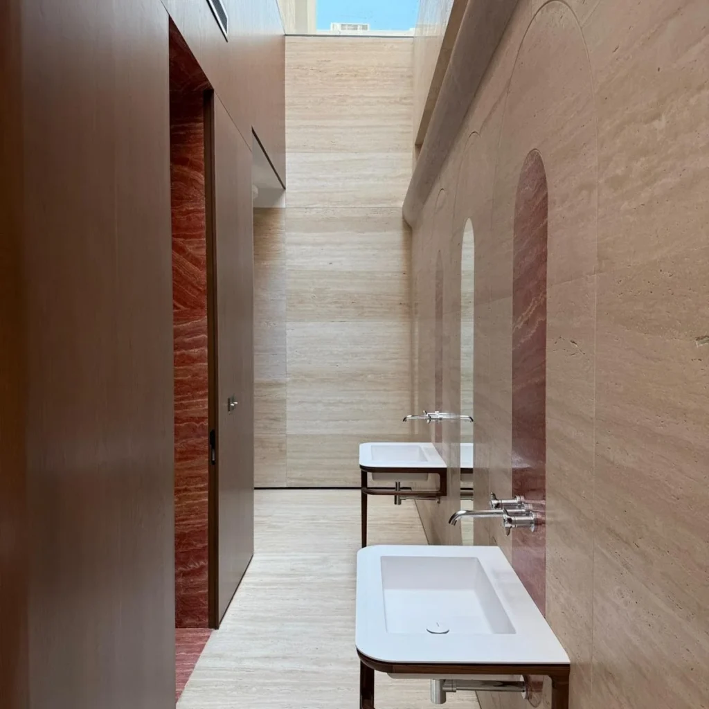 Private Villa – LIGHT TRAVERTINE